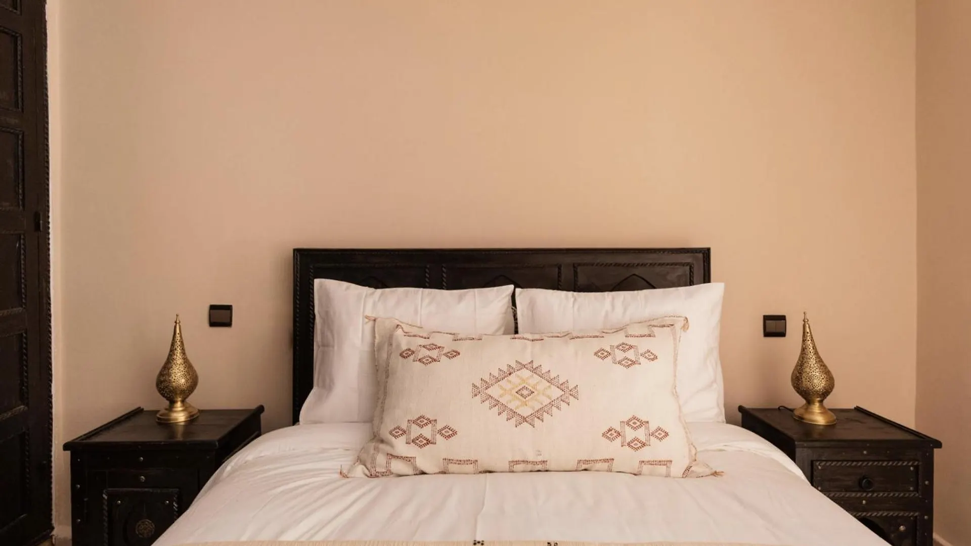 Riad Privatif Avec Personnel Et Services Exclusifs - Kasbah Boma Marrakech I Marrakesh Guest house