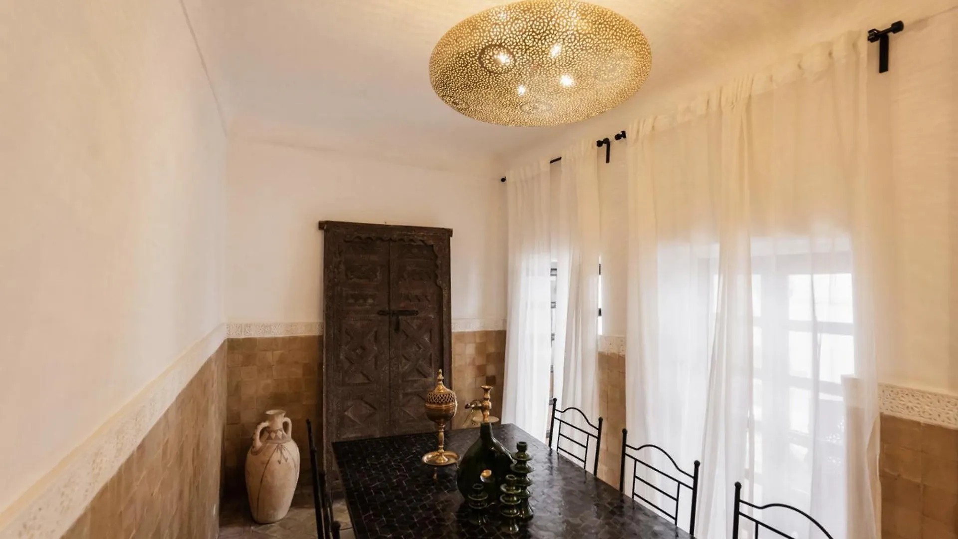 Riad Privatif Avec Personnel Et Services Exclusifs - Kasbah Boma Marrakech I Marrakesh Guest house